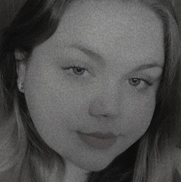 Meet your Posher, Kaitlyn - Picture 4 of 10